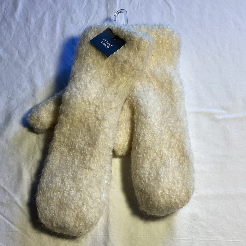 Elegant Cream Mittens